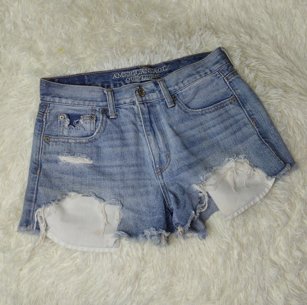 AEO Distressed Vintage Hi-Rise Festival Jean Short Size 4 - Picture 6 of 12